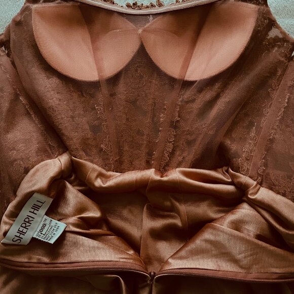 Sherri Hill, Homecoming, Lace Satin Dress in Rose Gold, FITS More Like a Size 0! - Picture 4 of 16